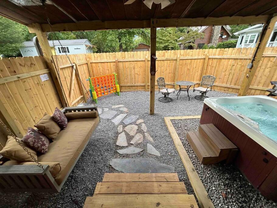 Blissful Nook Tiny Home ~ Cozy Retreat W/ Hot Tub; Near Town And Deep Creek Bryson City Eksteriør billede