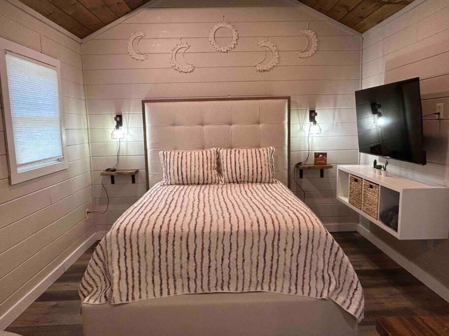 Blissful Nook Tiny Home ~ Cozy Retreat W/ Hot Tub; Near Town And Deep Creek Bryson City Eksteriør billede